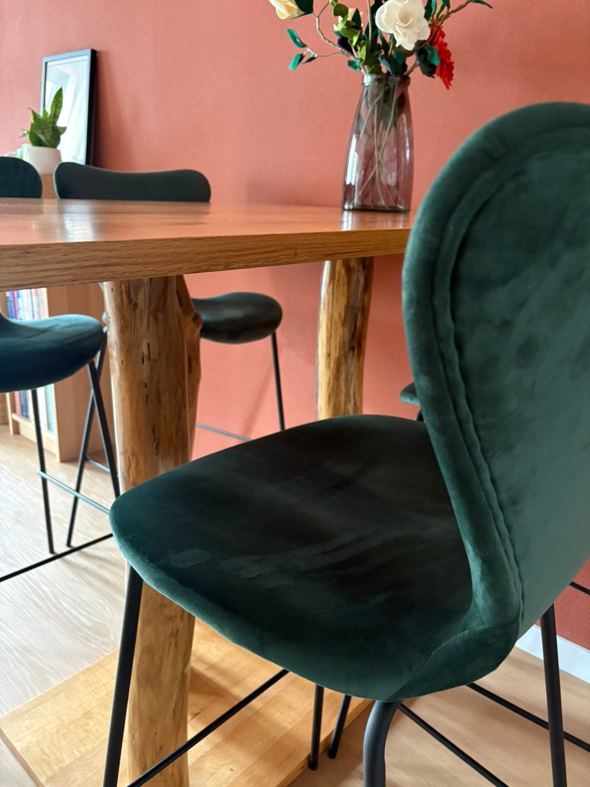 Foto 4 van Eikenhouten compacte hoge eettafel