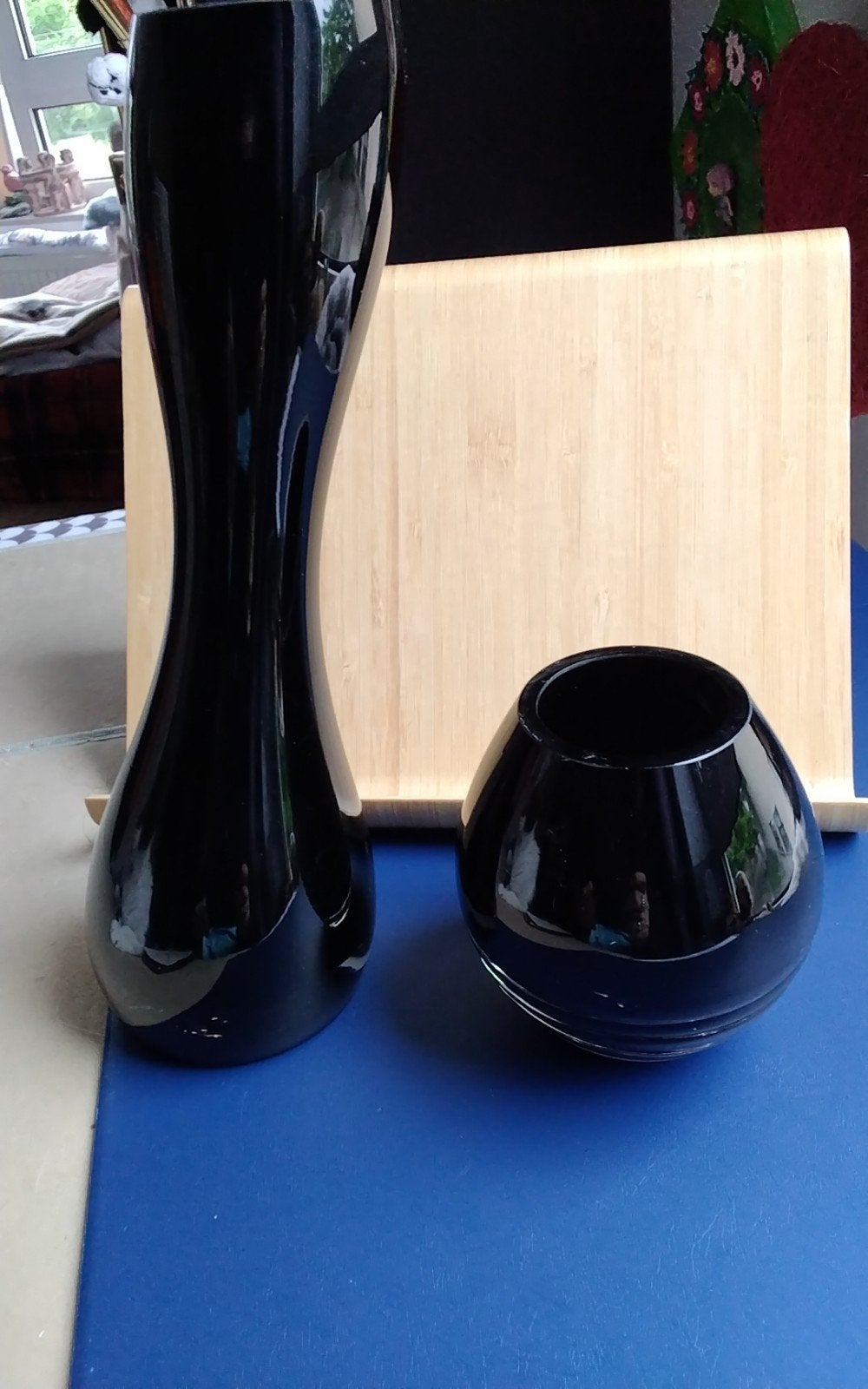 2 zwarte glazen Vazen, Ophalen of Verzenden, Zwart, Glas