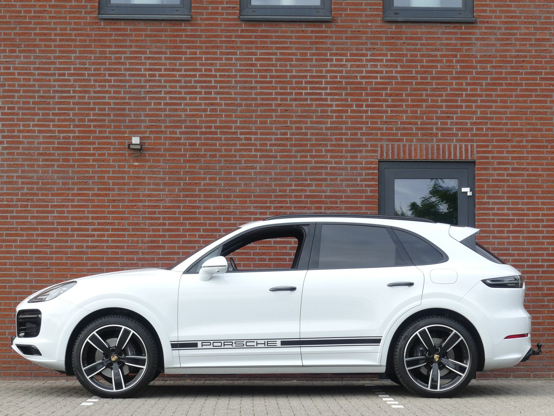 Porsche Cayenne 3.0 E-Hybrid Platinum Edition AS besturing P, Auto's, Porsche, Automaat, Cayenne, Euro 6, 2995 cc