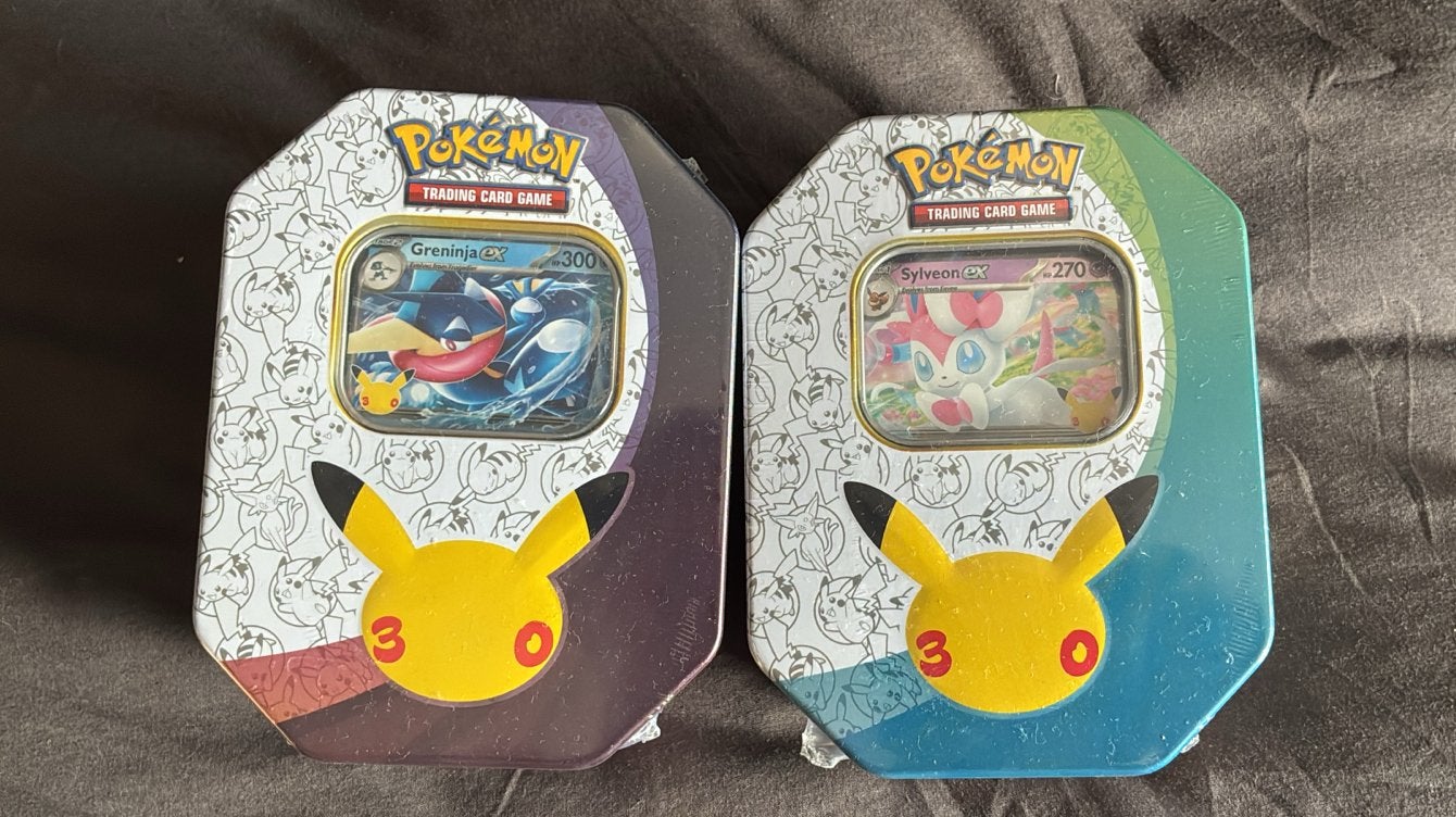 Pokémon Celebrations Greninja & Sylveon Tin