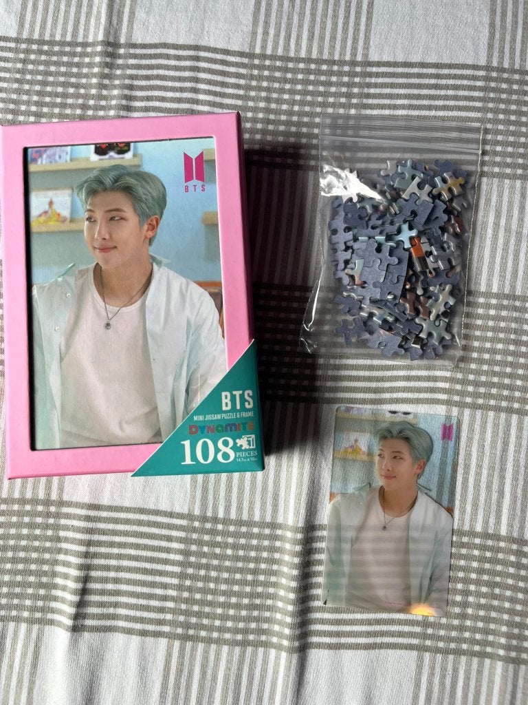 BTS RM puzzel, Ophalen of Verzenden, Zo goed als nieuw, Foto of Kaart