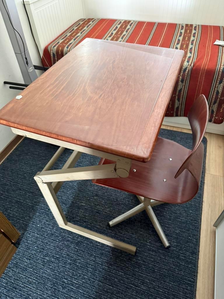 Vintage Tekentafel met Stoel - Verstelbaar, Ophalen of Verzenden, Zo goed als nieuw, Minder dan 130 cm