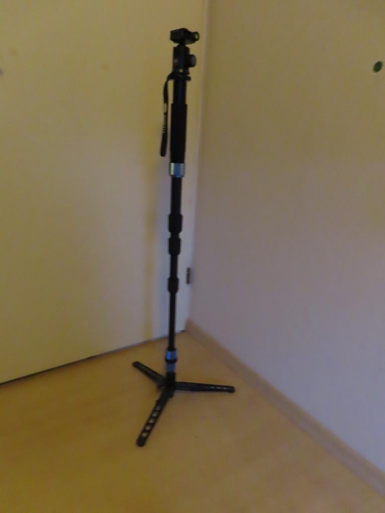 camera 1-poot  carbon statief, Ophalen of Verzenden, 150 tot 175 cm, Driepoot, Met balhoofd