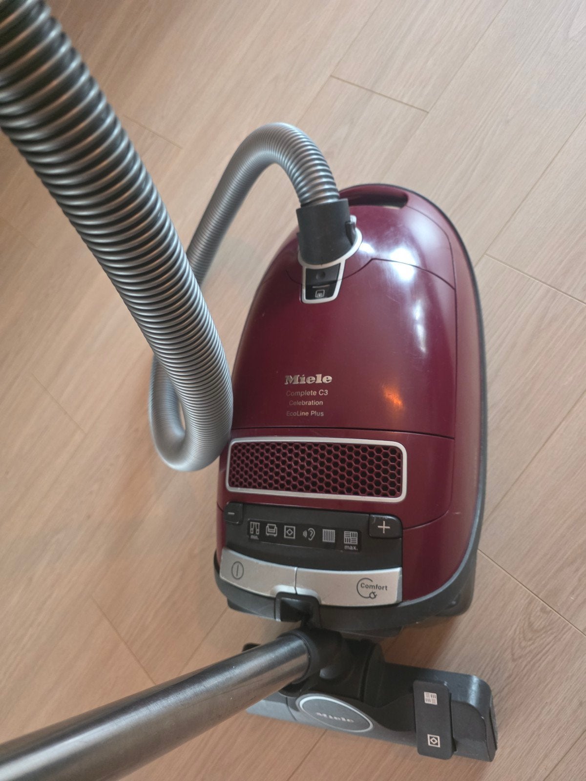 Miele Complete C3 stofzuiger - motor defect, Witgoed en Apparatuur, Ophalen, Niet werkend, Sledestofzuiger, Miele