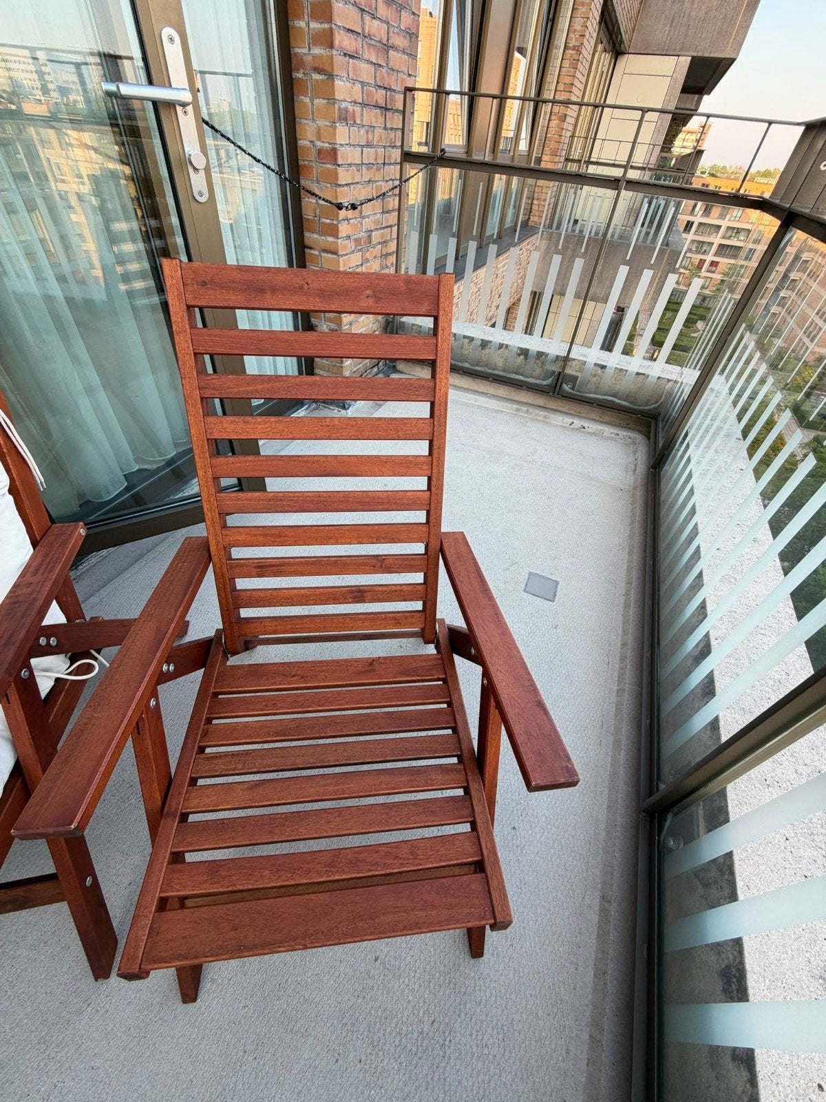 Twee verstelbare houten tuinstoelen met kussens, Ophalen, Gebruikt, Hout, Verstelbaar