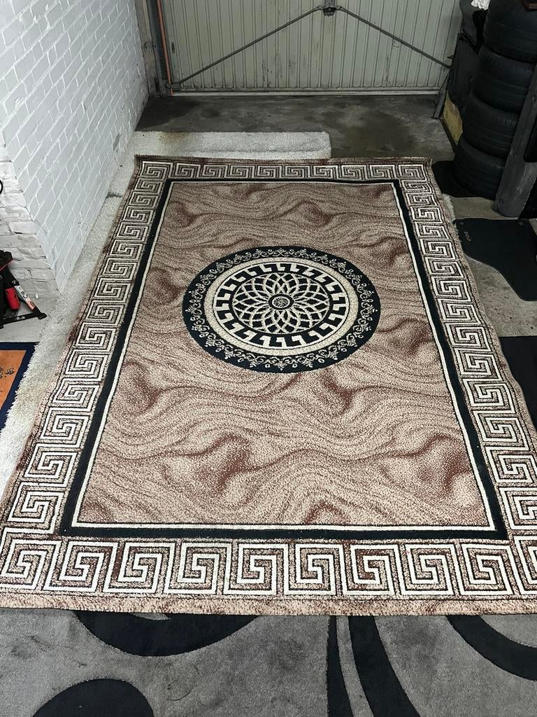 Vloerkleed 190x280 versace design goud bordeaux kleur, Ophalen, Gebruikt, Beige, 150 tot 200 cm