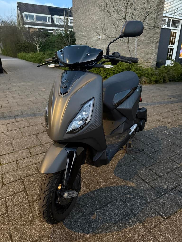 Piaggio one zip 2000 4 takt 2v brom, Ophalen, Tweetakt, Maximaal 45 km/u, Zo goed als nieuw