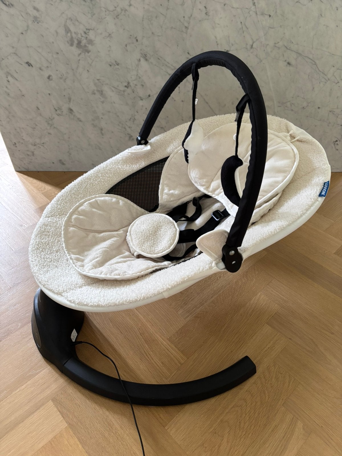 Luvion baby swing / wipstoel / schommelstoel, Ophalen, Zo goed als nieuw