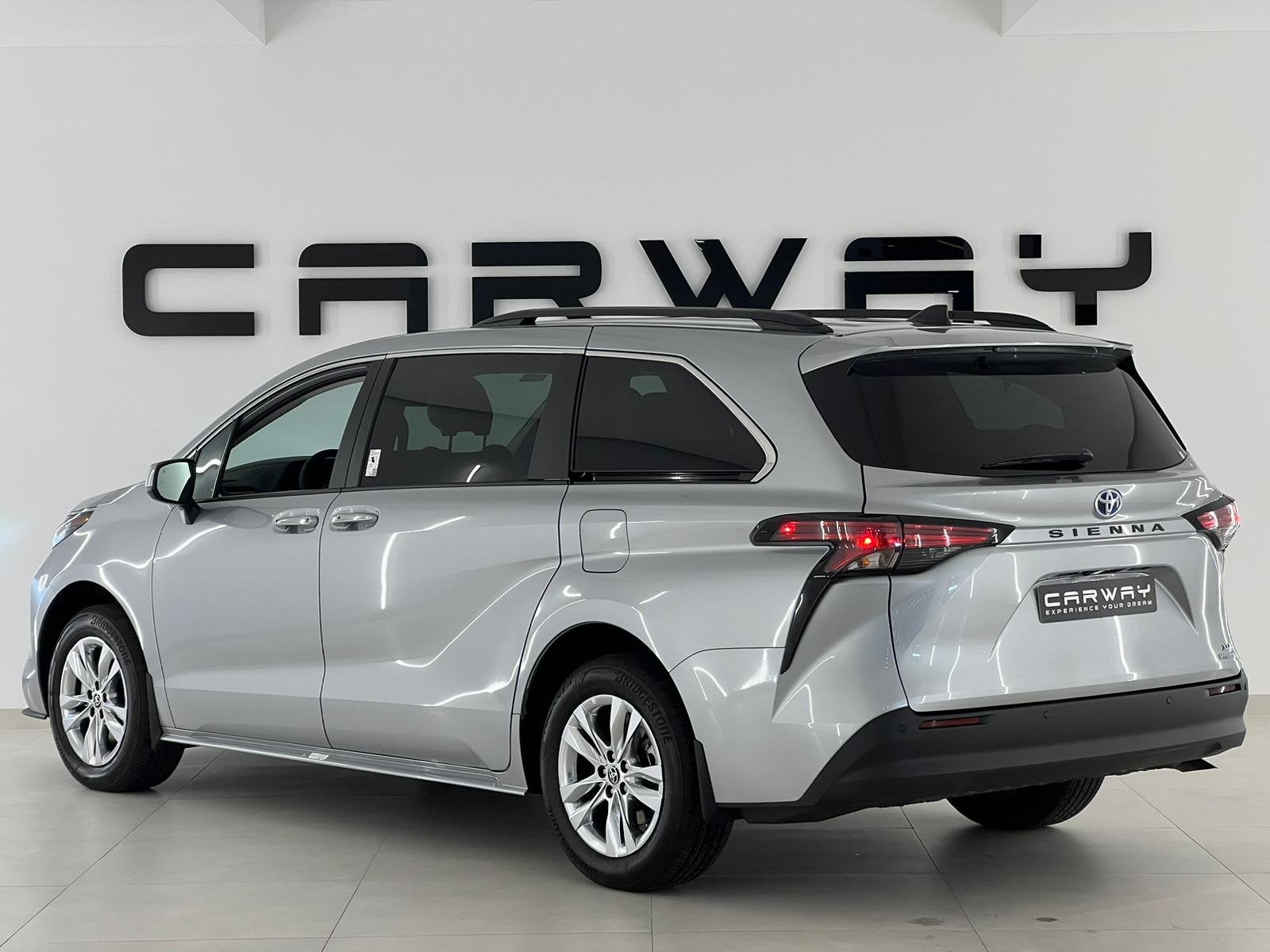 Toyota SIENNA 2.5 Hybrid Luxe XLE (bj 2022, automaat), Gebruikt, Overige modellen, 4 cilinders, 2487 cc