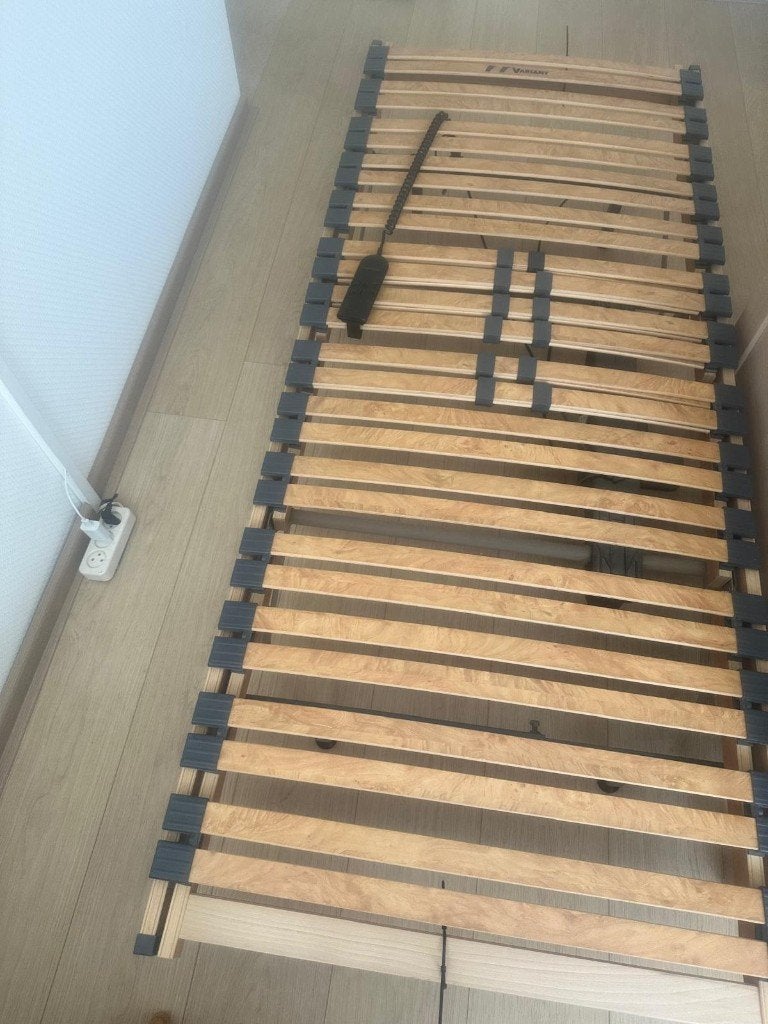 Elektrische lattenbodem, Huis en Inrichting, Slaapkamer | Matrassen en Bedbodems, Ophalen, 90 cm, Eenpersoons, Zo goed als nieuw