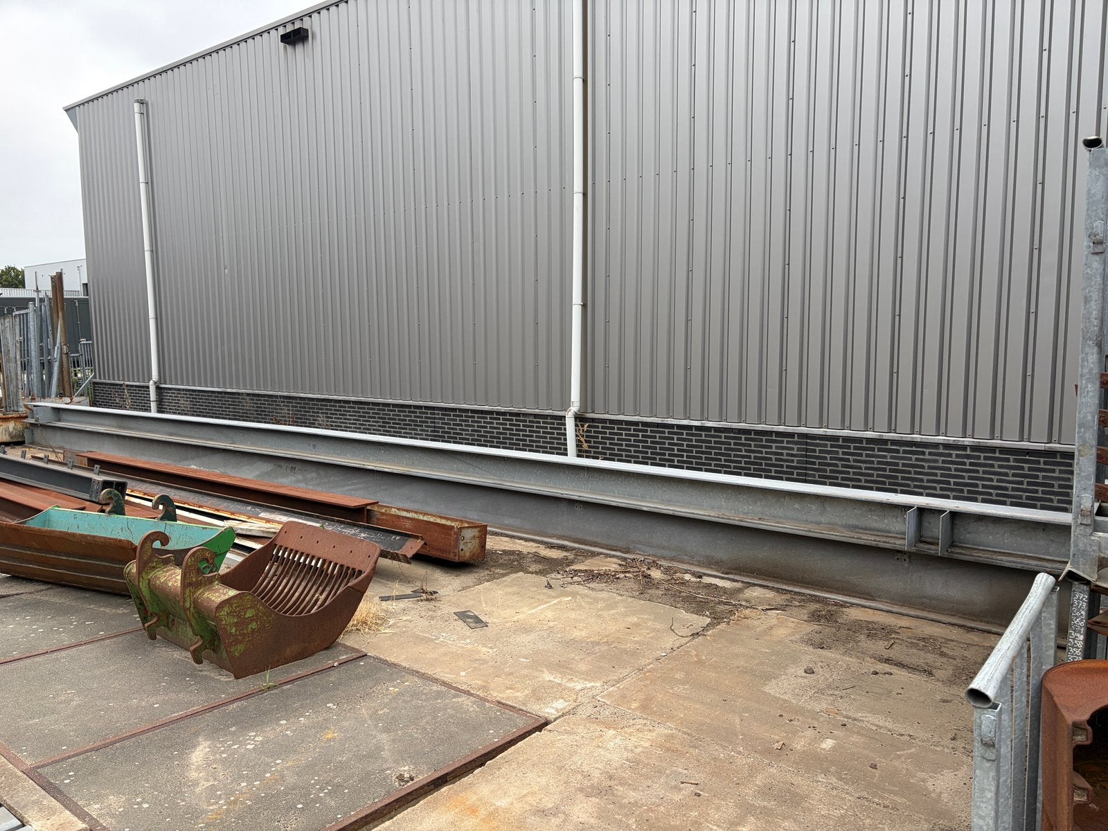 HEB balk bint 17,5 meter lang gegalvaniseerd, Ophalen, Gebruikt, IJzer