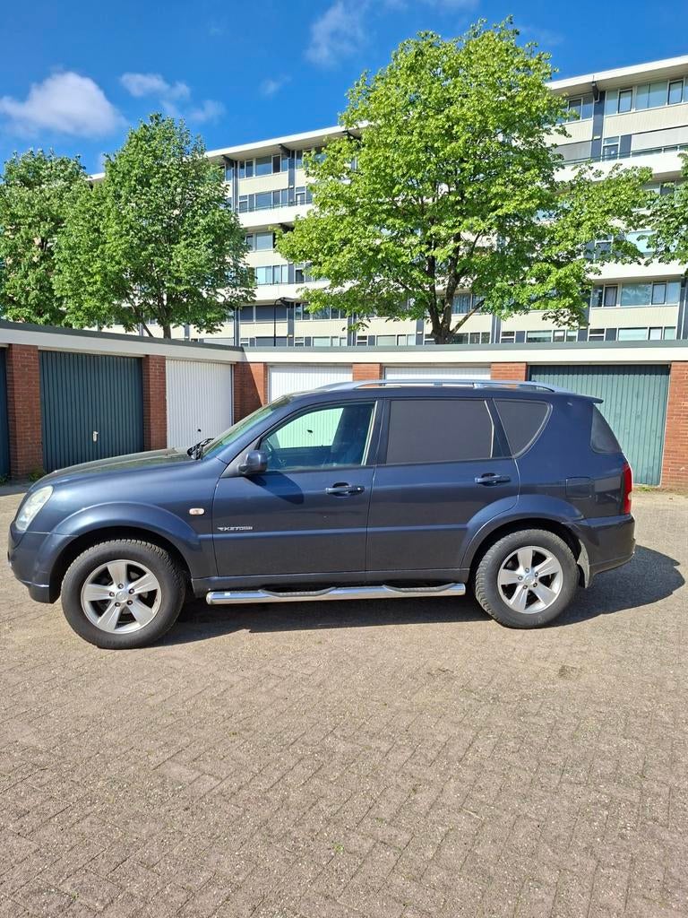 SsangYong Rexton 2009, Auto's, Automaat, Zwart, 2696 cc, Bedrijf