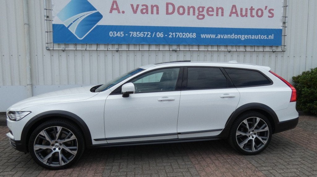 Volvo V90 CROSS COUNTRY 2.0 T5 AWD OCEAN RACE,Leer,Navi,Mass, Gebruikt, 4 cilinders, 1969 cc, Wit
