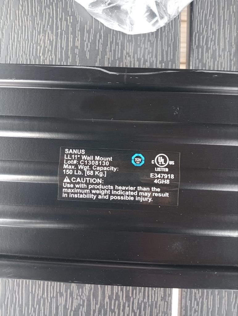 Zo goed als nieuwe Sanus tv wandbeugel, Ophalen of Verzenden, Zo goed als nieuw