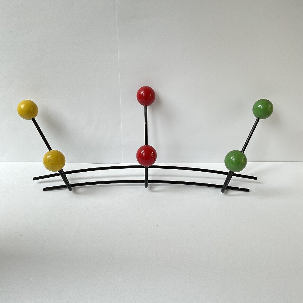 Vintage jaren 50 wandkapstok met 6 gekleurde bollen *Bonne, Wandkapstok, Gebruikt, Ophalen of Verzenden, Minder dan 100 cm