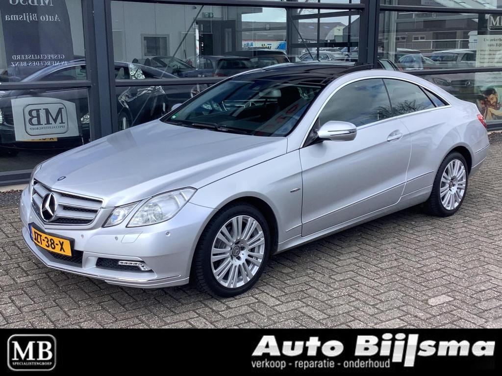 Mercedes E-klasse Coupé 250 CGI Avantgarde automaat Panoram, Auto's, Mercedes-Benz, Euro 5, Achterwielaandrijving, 4 cilinders