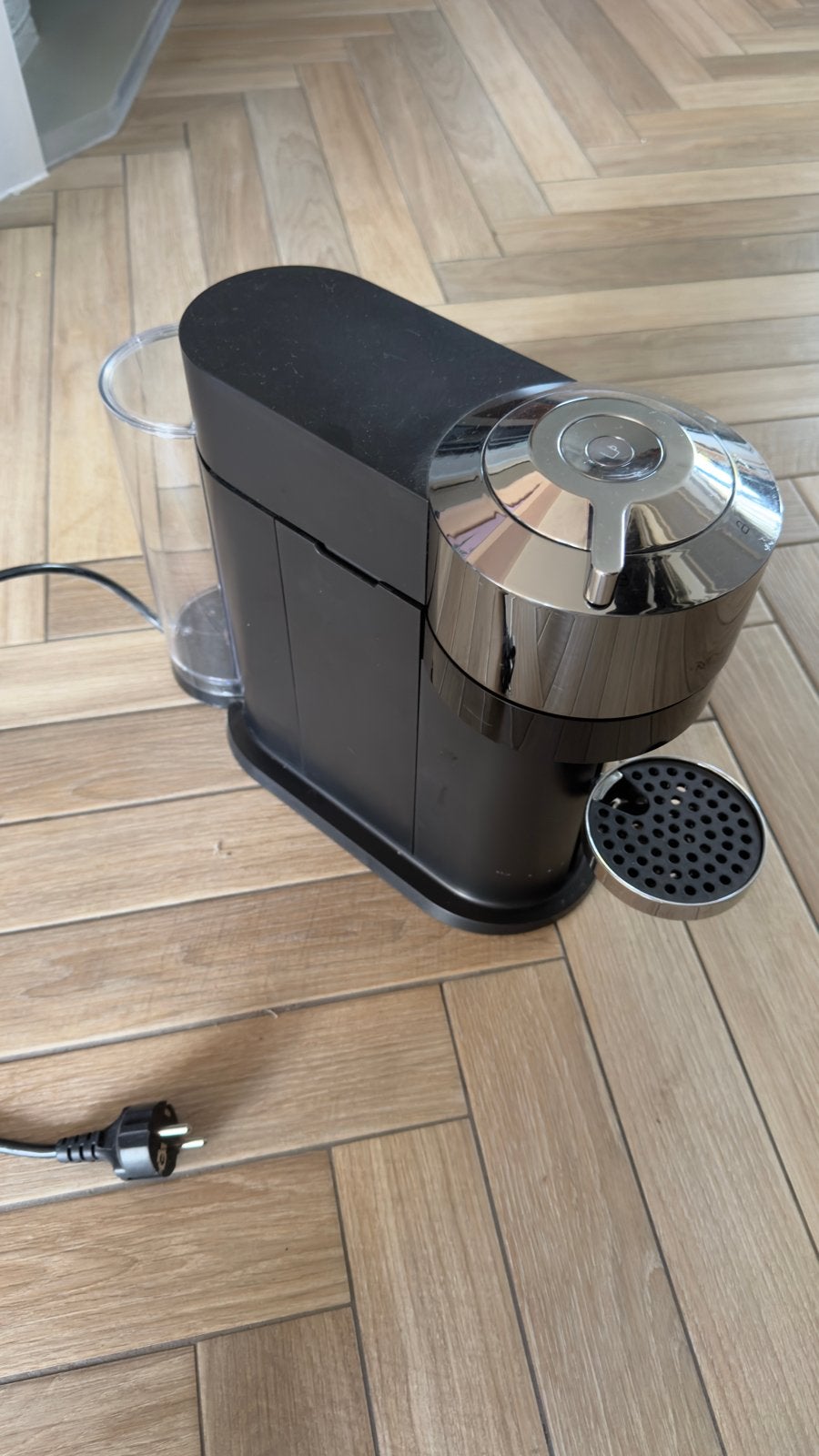 Nespresso Vertuo Next Koffiemachine - Zwart, Ophalen, Koffiemachine, Zo goed als nieuw, 2 tot 4 kopjes