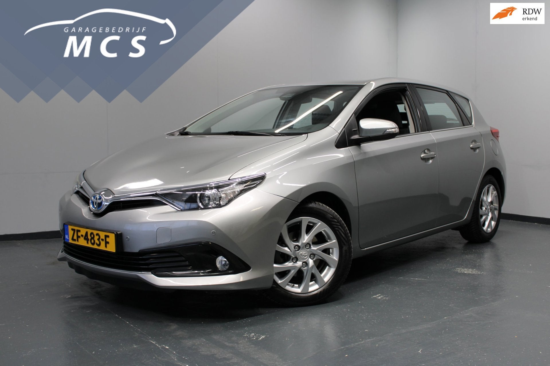 Toyota Auris 1.8 Hybrid Volcano Edition / Trekhaak / Elektr, Auto's, Gebruikt, 4 cilinders, Bedrijf, Verwarmde buitenspiegels