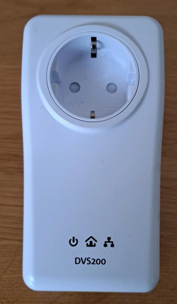 DVS200 Powerline Adapter 3x met Geïntegreerd Stopcontact, Computers en Software, Netwerk switches, Zo goed als nieuw, Ophalen of Verzenden