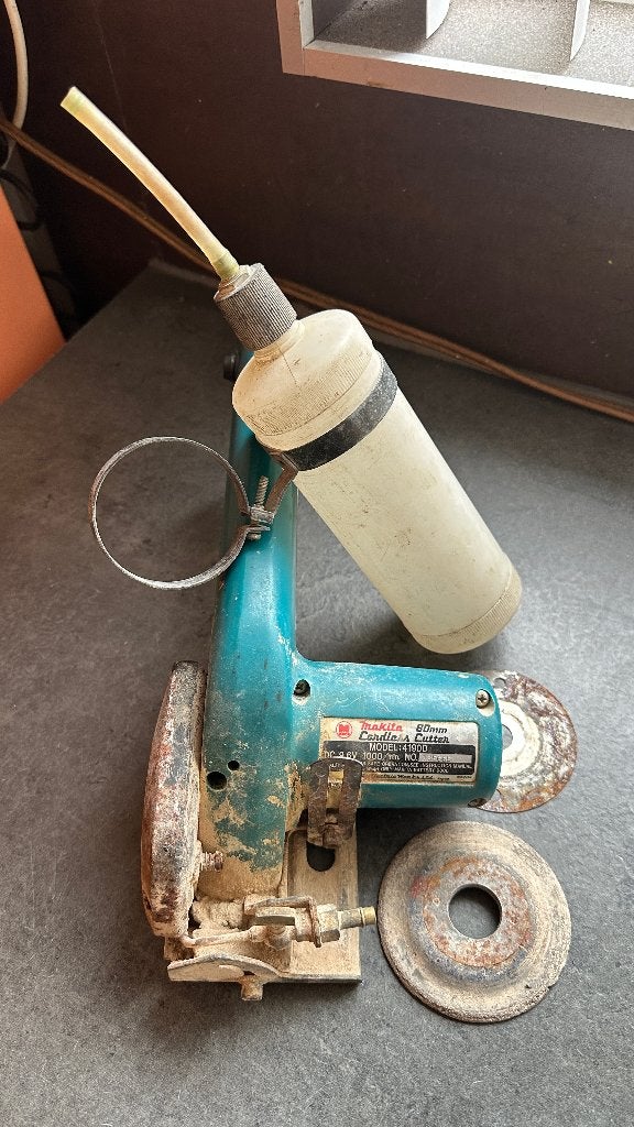 Makita sleuvenzaag voor muren, Ophalen of Verzenden, Gebruikt, Makita