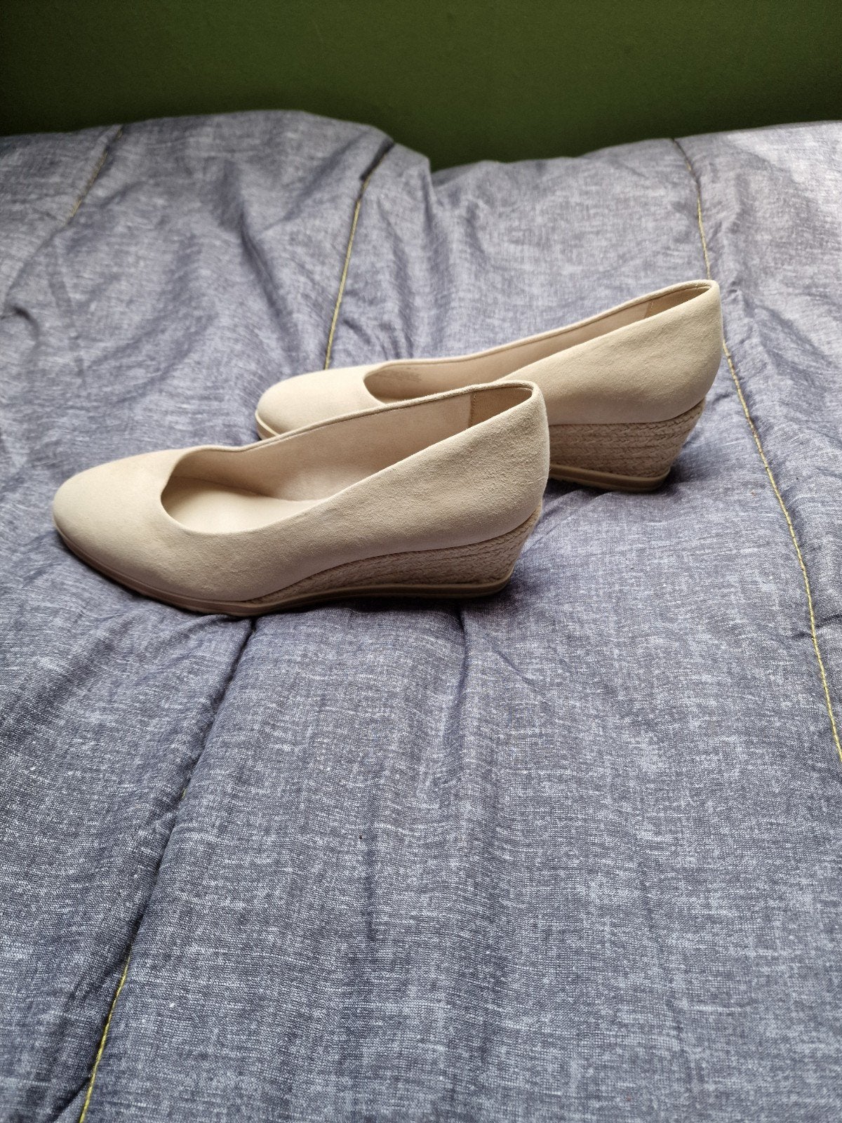 Tamaris pumps sleehak mt 39 niet gedragen, Kleding | Dames, Schoenen, Ophalen of Verzenden, Nieuw, Beige