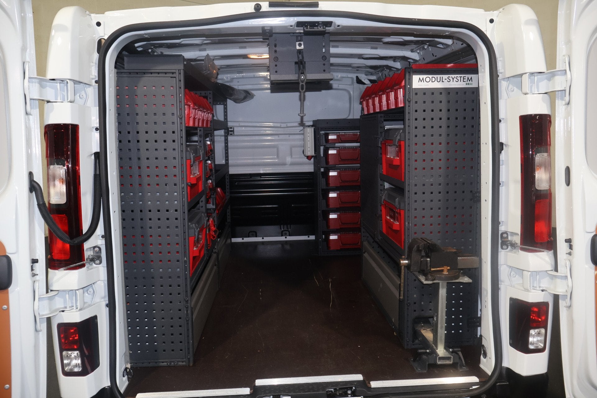 Renault Trafic 2.0 dCi 130pk L1 H1 Work Edition Inrichting, Voorwielaandrijving, Stof, Gebruikt, Euro 6