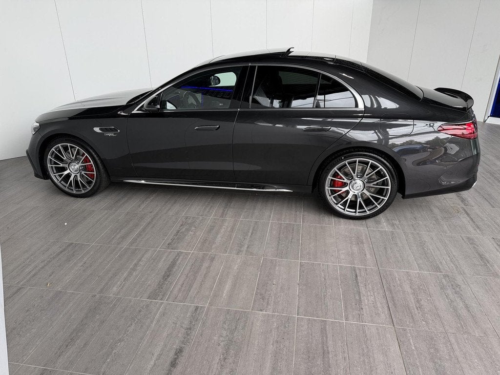 Mercedes-Benz E-Klasse AMG 53 4MATIC+ | AMG Driver pakket |, Auto's, Mercedes-Benz, Automaat, 21 kWh, Plug-in hybride, Bedrijf