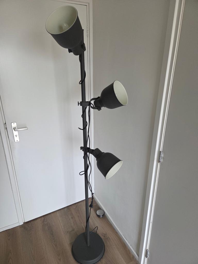 Ikea Hektar. met 3 spots, Ophalen, Zo goed als nieuw, 150 tot 200 cm