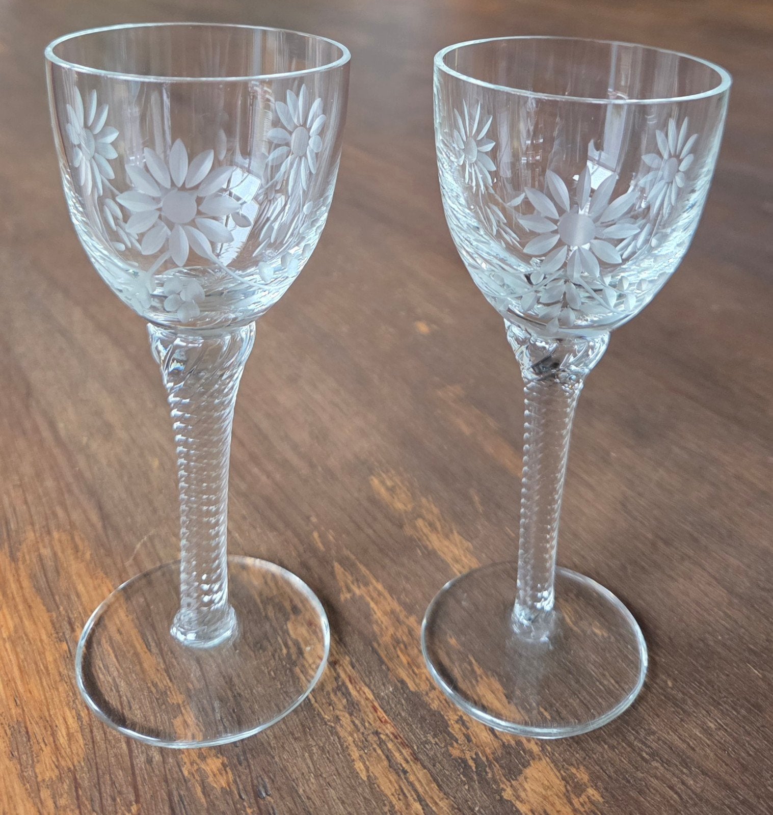 Elegante vintage air twist stem borrelglazen met madeliefjes, Ophalen of Verzenden