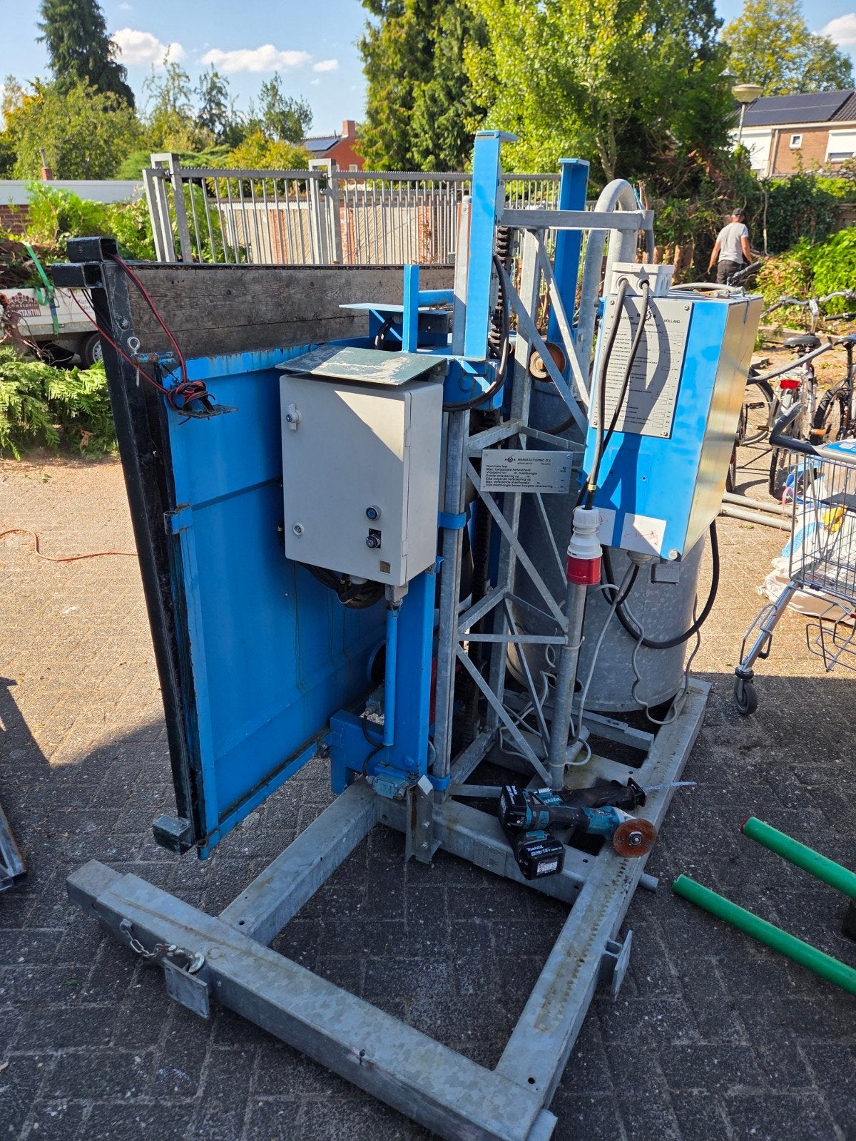 Gebruikte bouwlift met diverse onderdelen, Doe-het-zelf en Verbouw, Bouwliften, Ophalen of Verzenden, Gebruikt, Bouwlift