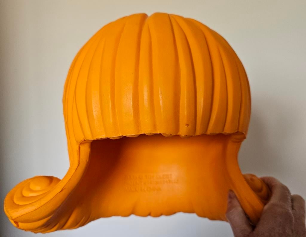 Oranje pruik van foam voor WK, toneel of verkleedpartij, Ophalen of Verzenden, Zo goed als nieuw, Oranje of Koningsdag