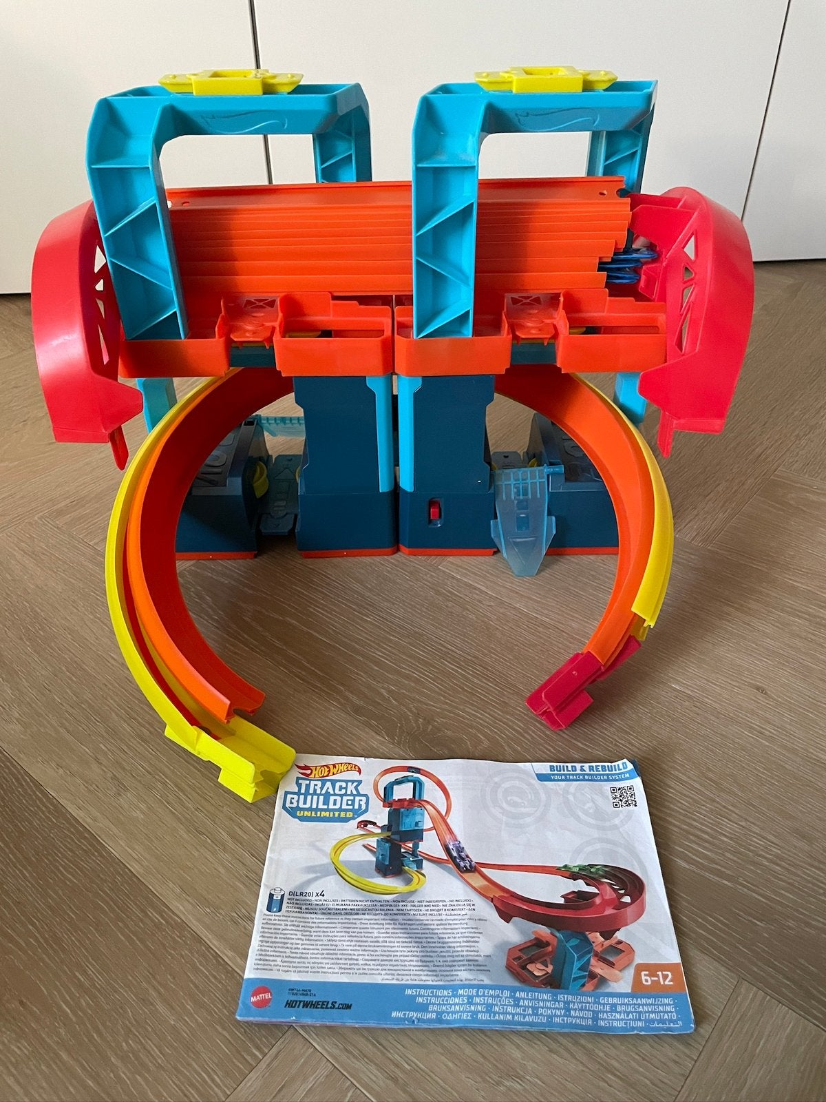 Hotwheels track builder compleet, Ophalen, Zo goed als nieuw, Jongen