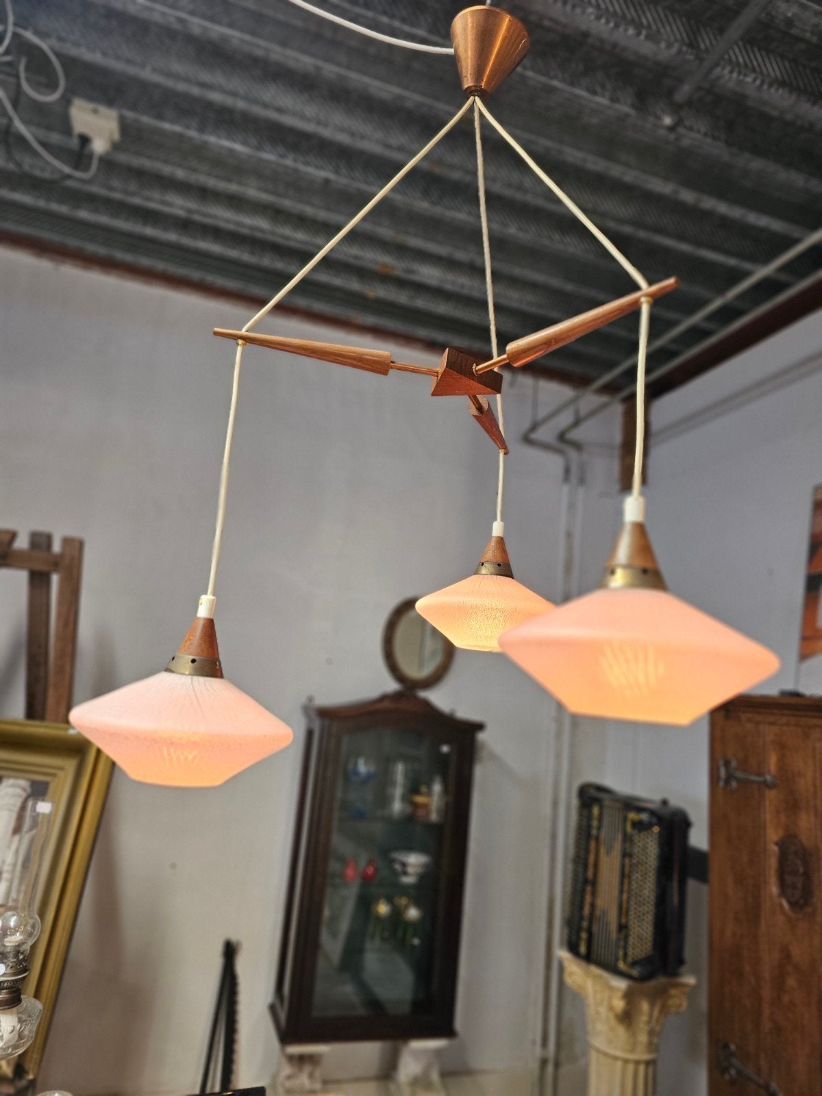 Stijlvolle Mid-century Moderne Kroonluchter - Teak & Glas, Ophalen of Verzenden