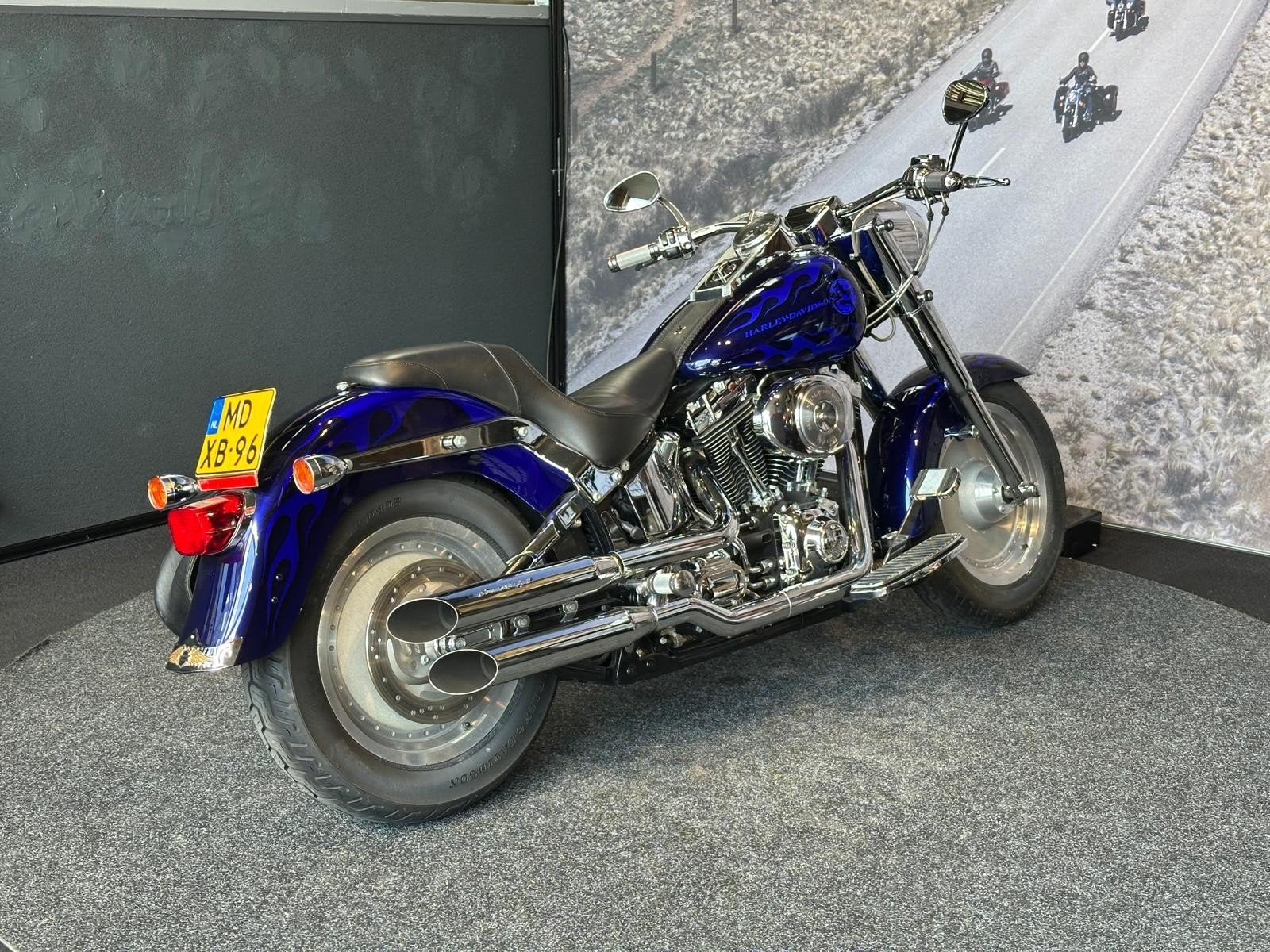 Harley-Davidson FLSTFI FAT BOY (EFI) (bj 2001), Laan van Vredenoord 33
2289 DA  RIJSWIJK, NL, Bedrijf, 1449 cc, Meer dan 35 kW