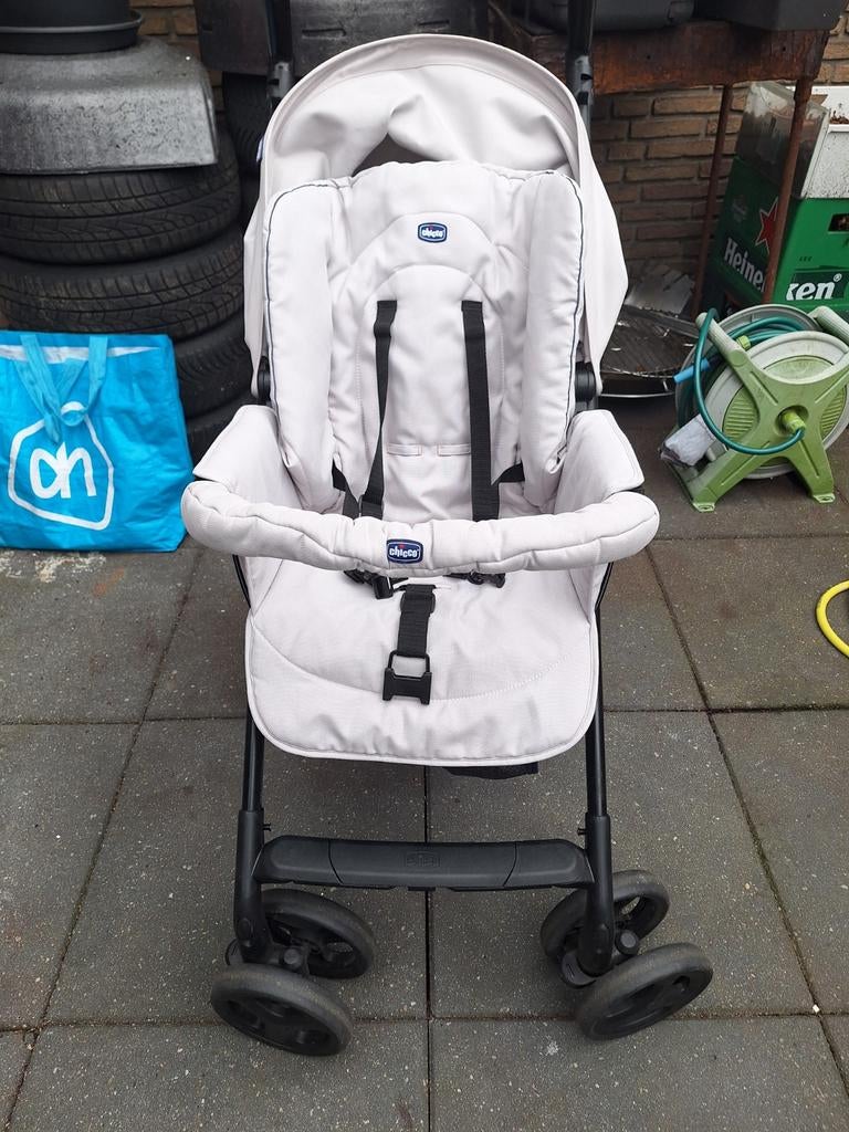 Chicco Buggy - Lichtgewicht en Compact, Kinderen en Baby's, Buggy's, Ophalen of Verzenden, Gebruikt, Overige merken, Verstelbare rugleuning