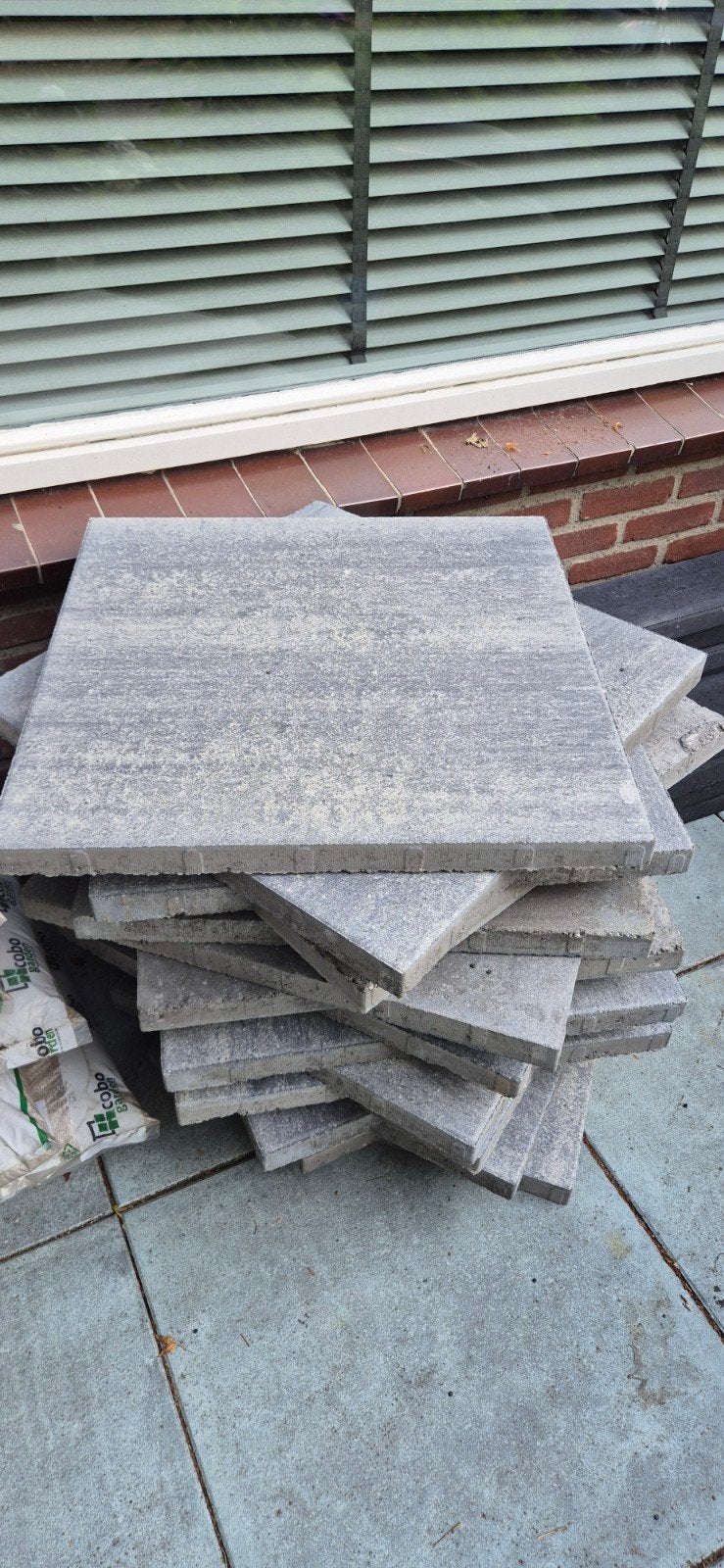 Restant betonnen tuintegels 60x60 + 11x opsluitbandjes+zand, Tuin en Terras, Tegels en Klinkers, Ophalen, Nieuw, 5 tot 10 m², Beton