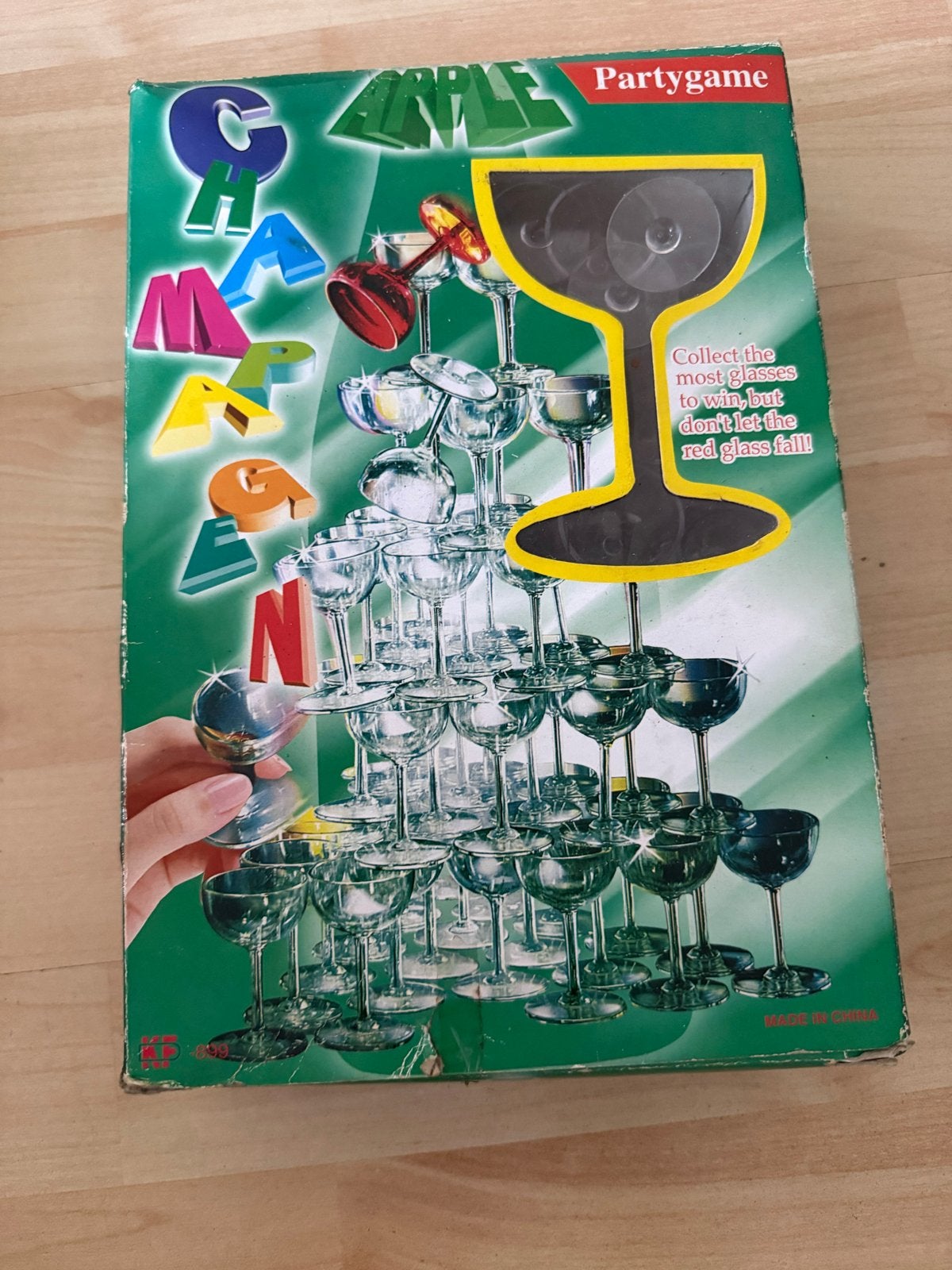 Champagne Partygame - Stapel de glazen!, Drie of vier spelers, Ophalen of Verzenden, Gebruikt