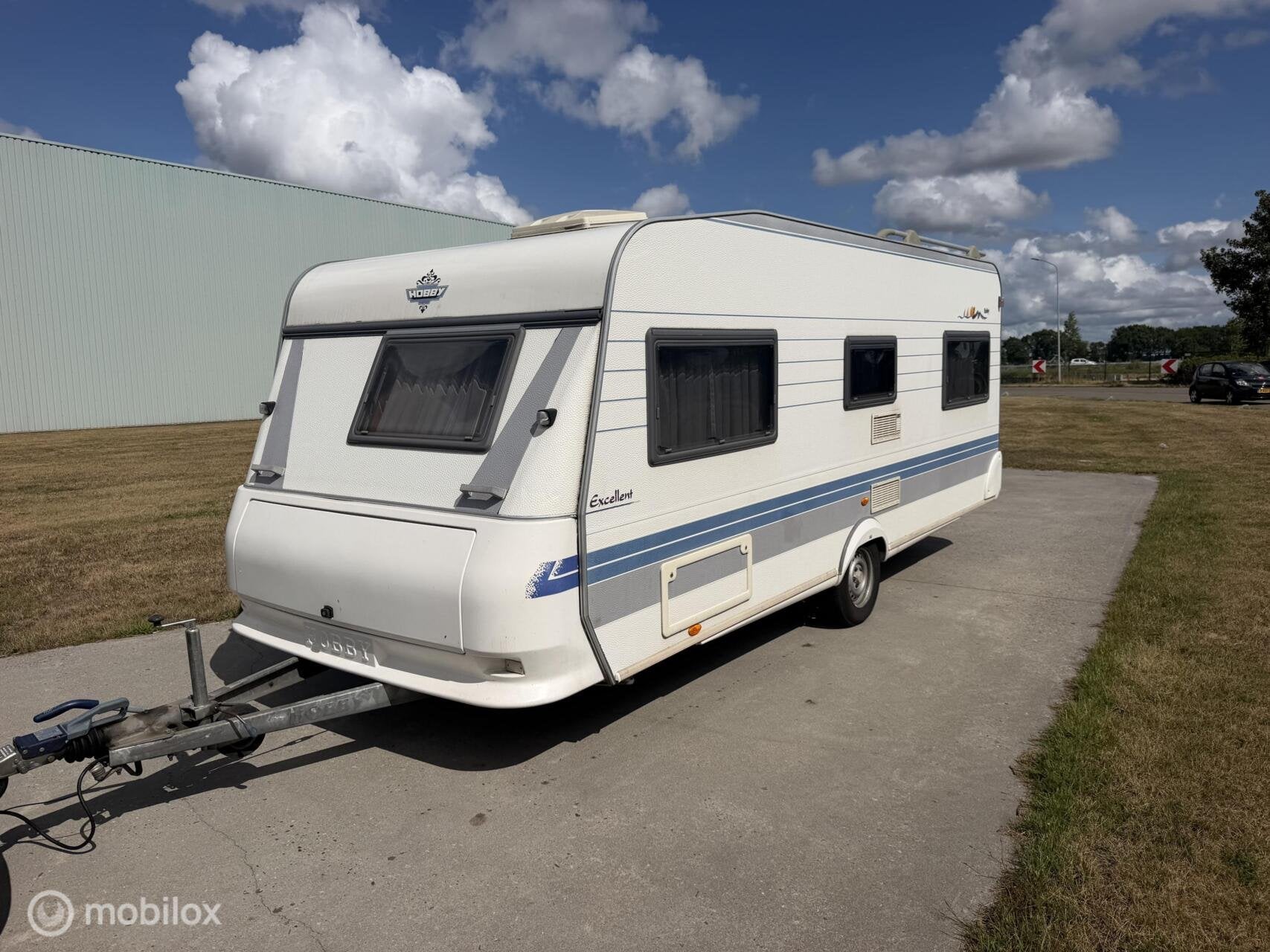 Hobby 540 UFE| Fransbed| rondzit| dorema voortent, Harald-Striewski-Straße 15, Rondzit, Hobby, Hobby