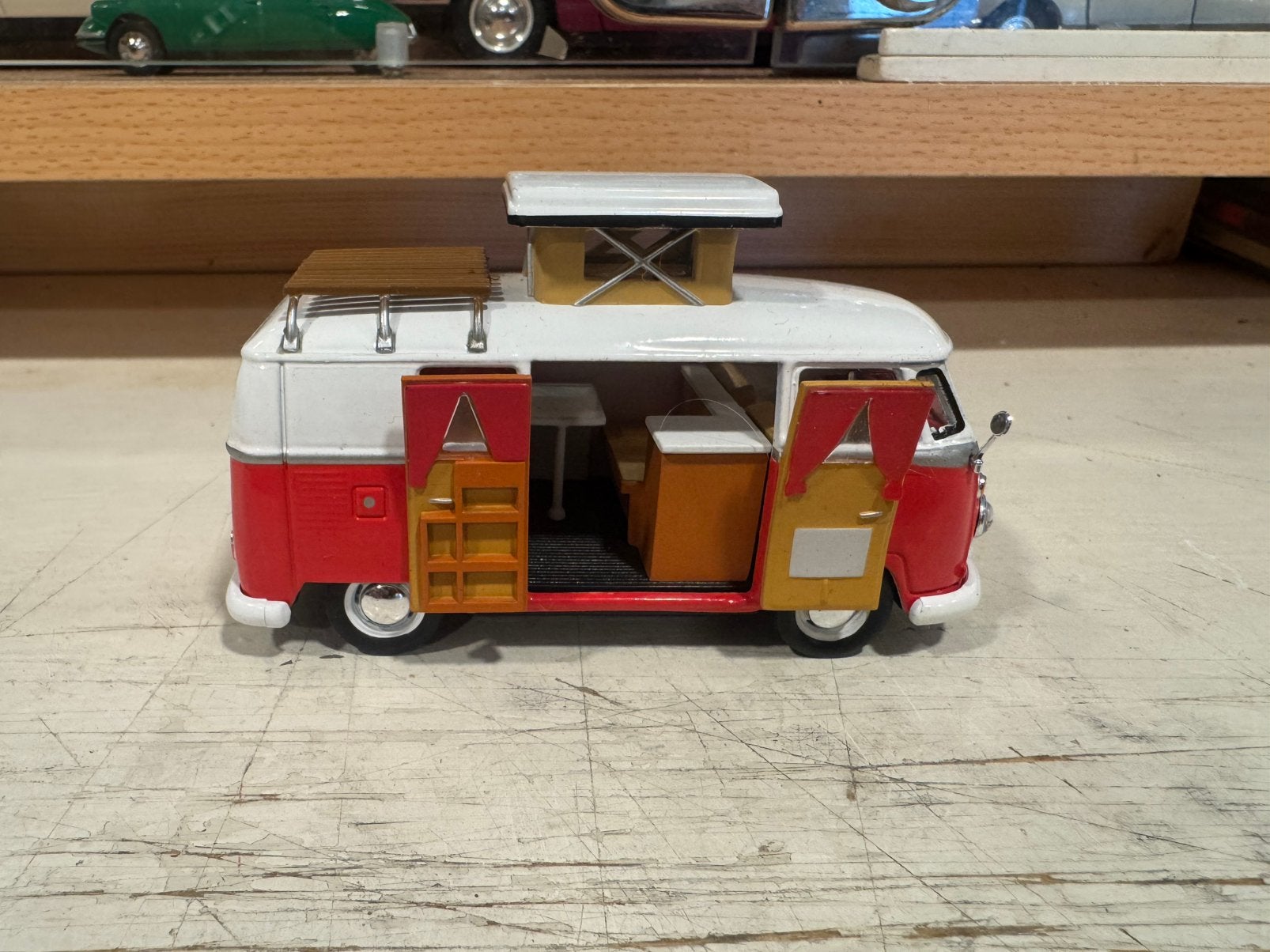 1:43 Volkswagen T1 Bus Camper Hachette Rood/wit, Hobby en Vrije tijd, Ophalen of Verzenden, Gebruikt, Auto, Overige merken