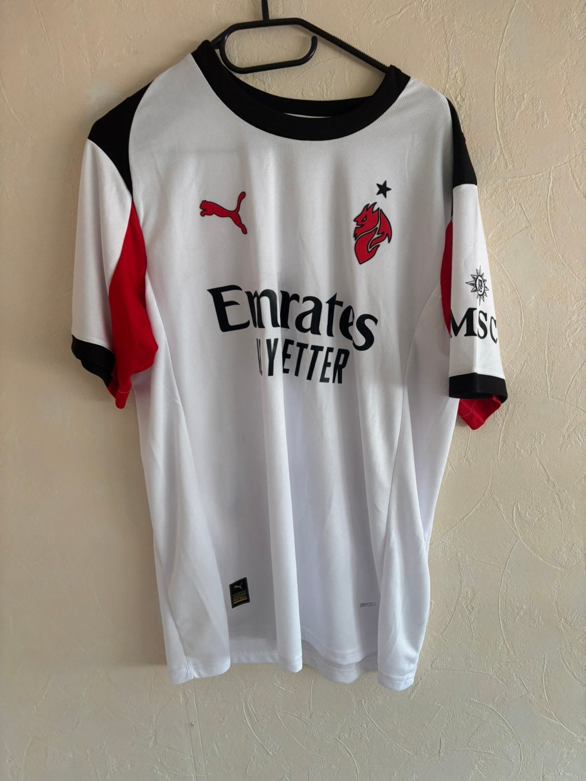 Gesigneerd Luka Modric AC Milan shirt - Maat M, Maat 48/50 (M), Wit, Ophalen of Verzenden, Zo goed als nieuw