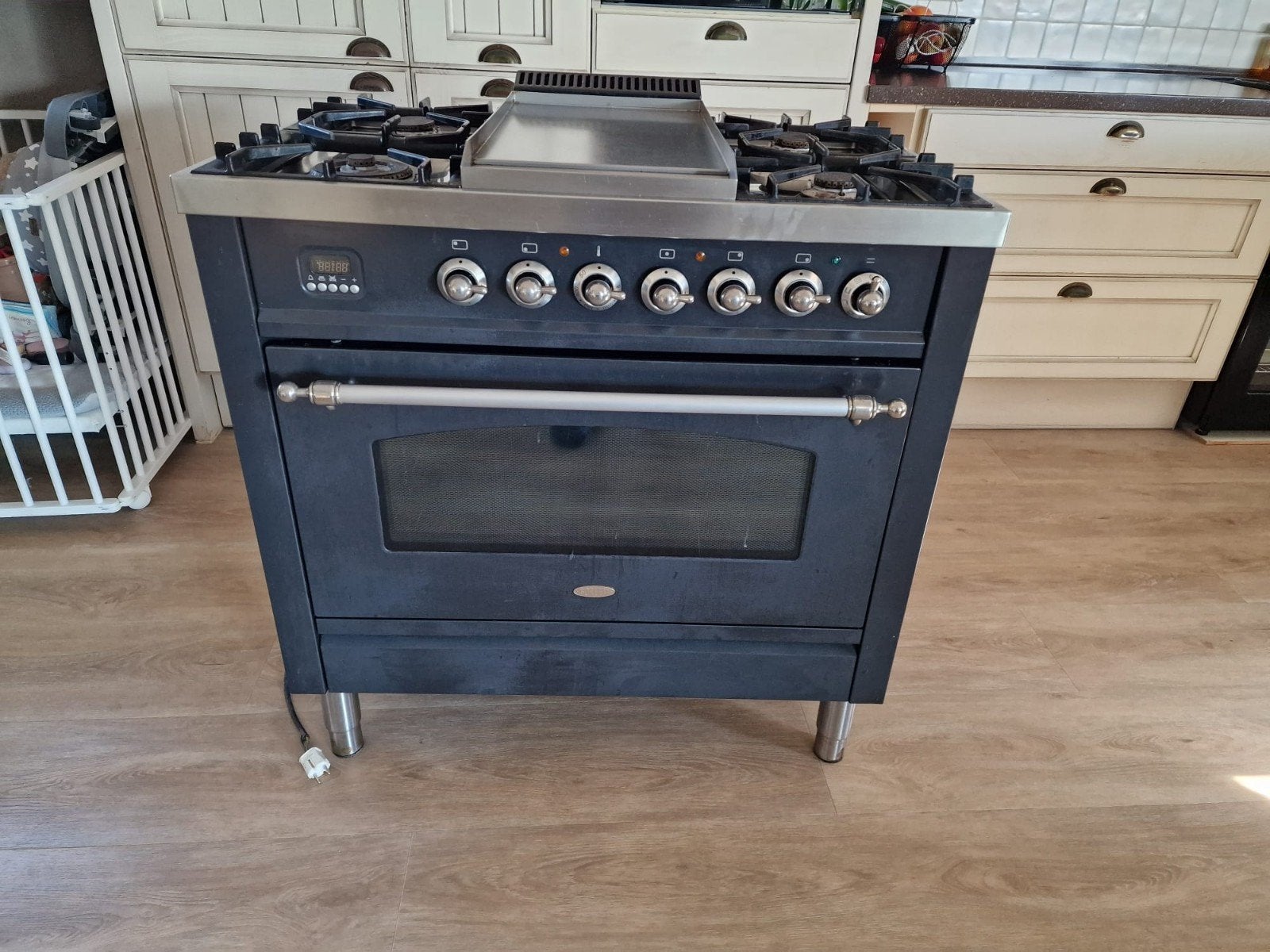 Boretti fornuis met oven en grill, 5 pitten, zwart, gebruikt, Witgoed en Apparatuur, Gebruikt, 60 cm of meer, Grill, Ophalen of Verzenden