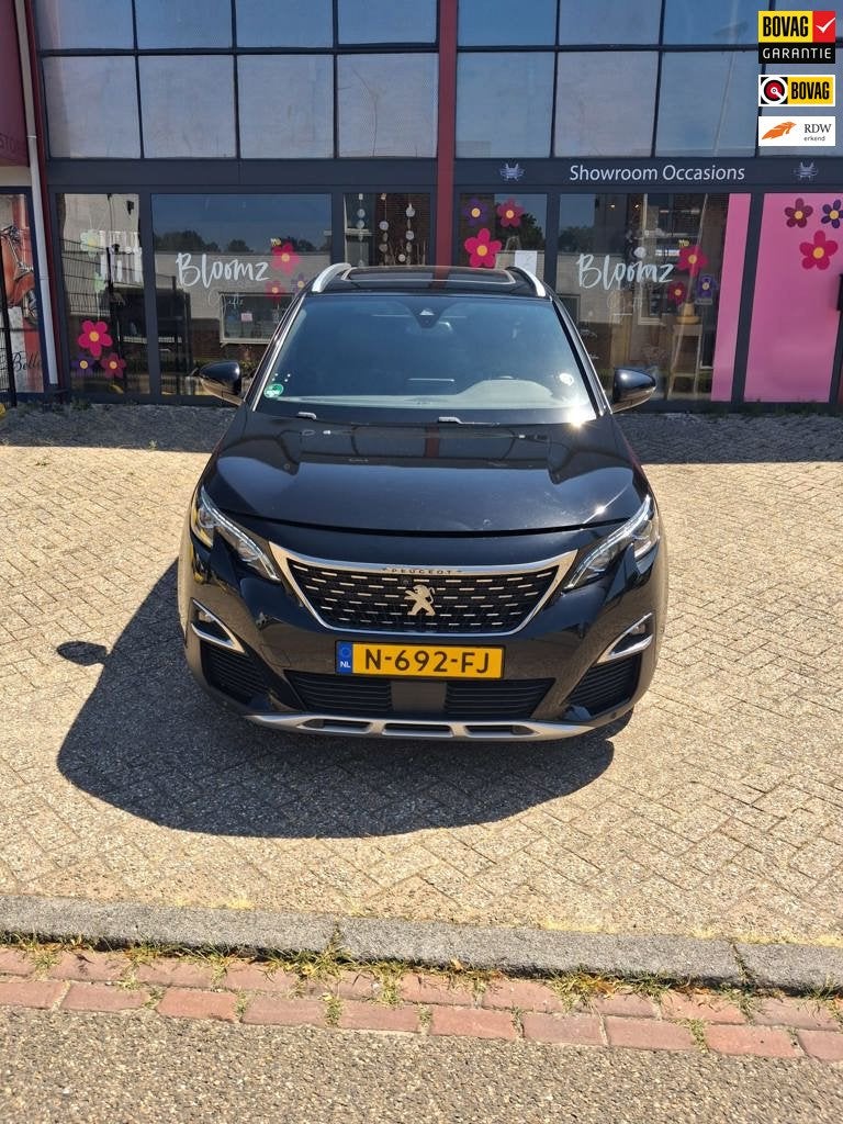 Peugeot 3008 1.6 e-THP GT Line, Auto's, Dealer onderhouden, 4 cilinders, Zwart, Leder