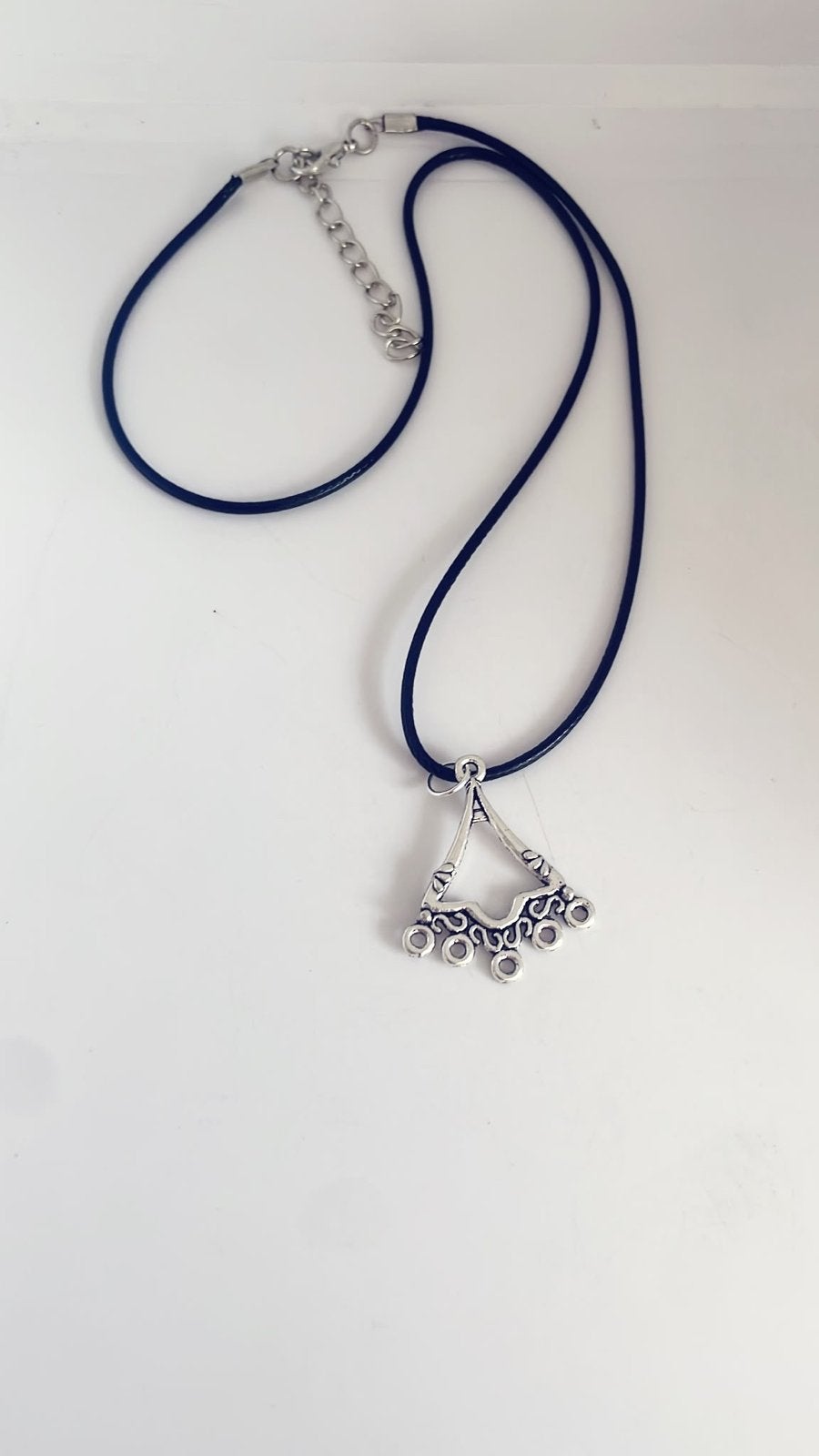 Nieuwe ketting met keltische hanger, zwart en zilverkleurig, Verzenden, Zwart, Nieuw, Overige materialen