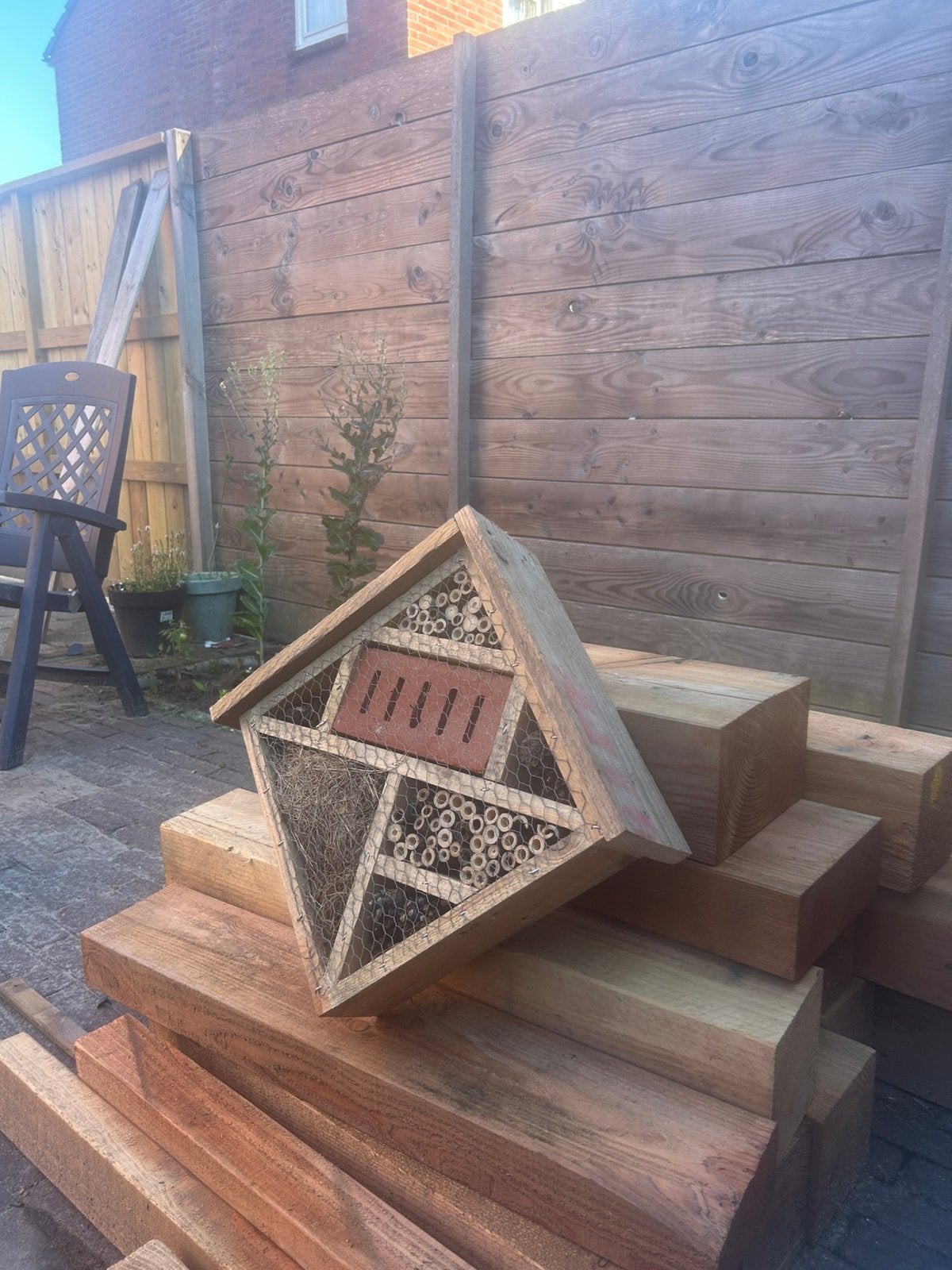 Nieuw Insectenhotel /bijenhotel 54x57cm, Tuin en Terras, Ophalen, Nieuw