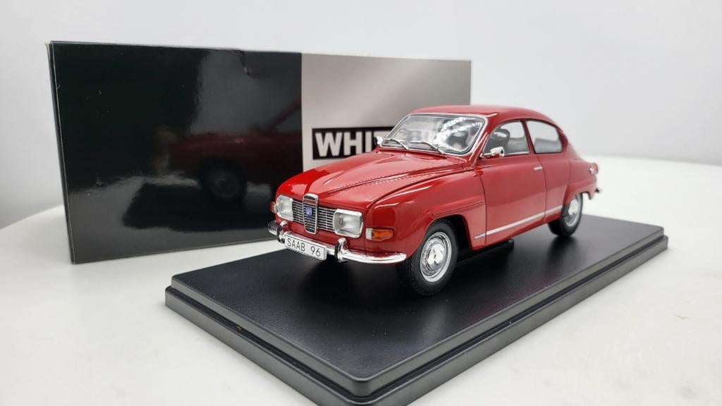 Saab 96 V4, rood, 1970 van WhiteBox, Hobby en Vrije tijd, Modelauto's | 1:24, Ophalen of Verzenden, Nieuw, Overige merken