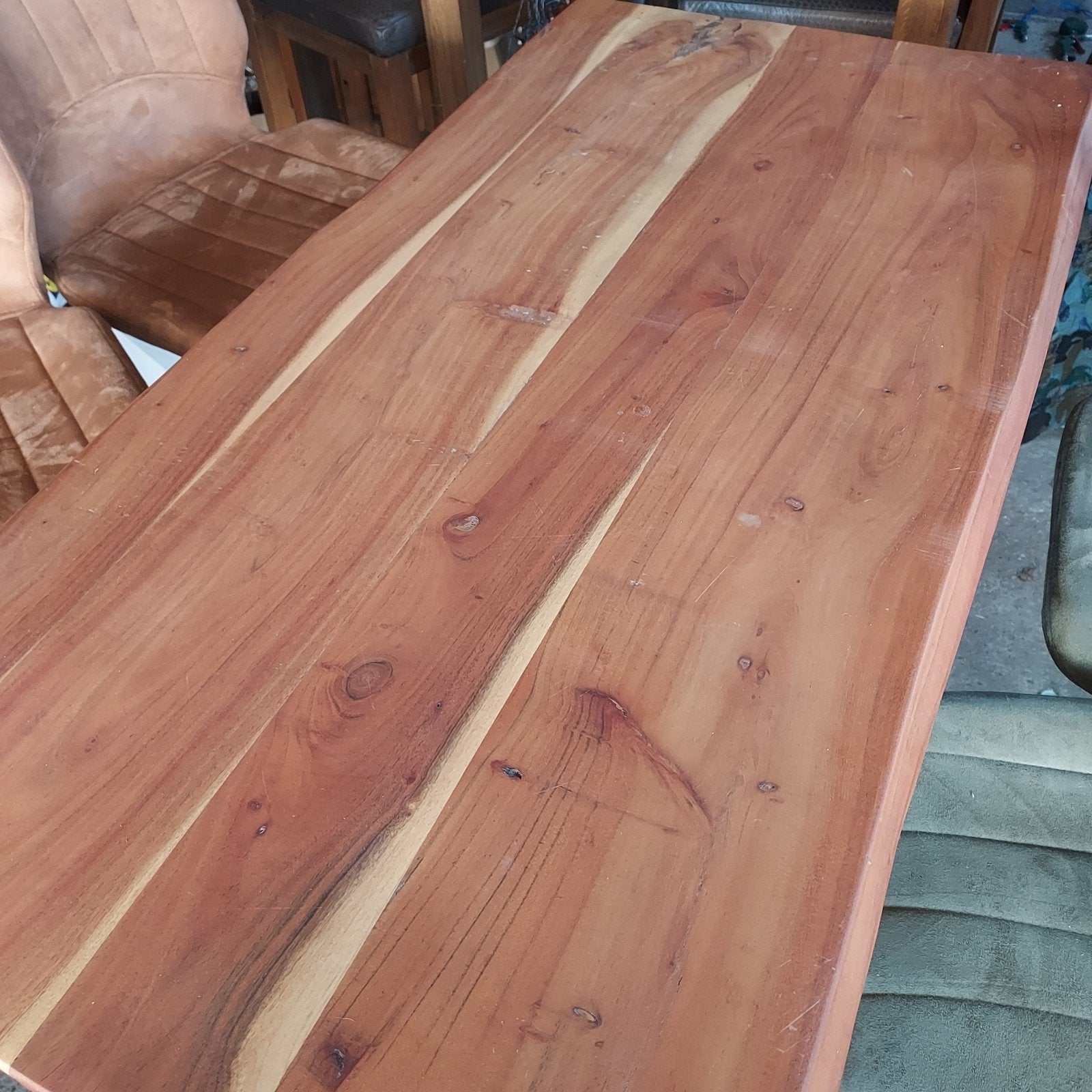 Mooie bartafel  met 4 krukken, Ophalen, 75 m² of meer