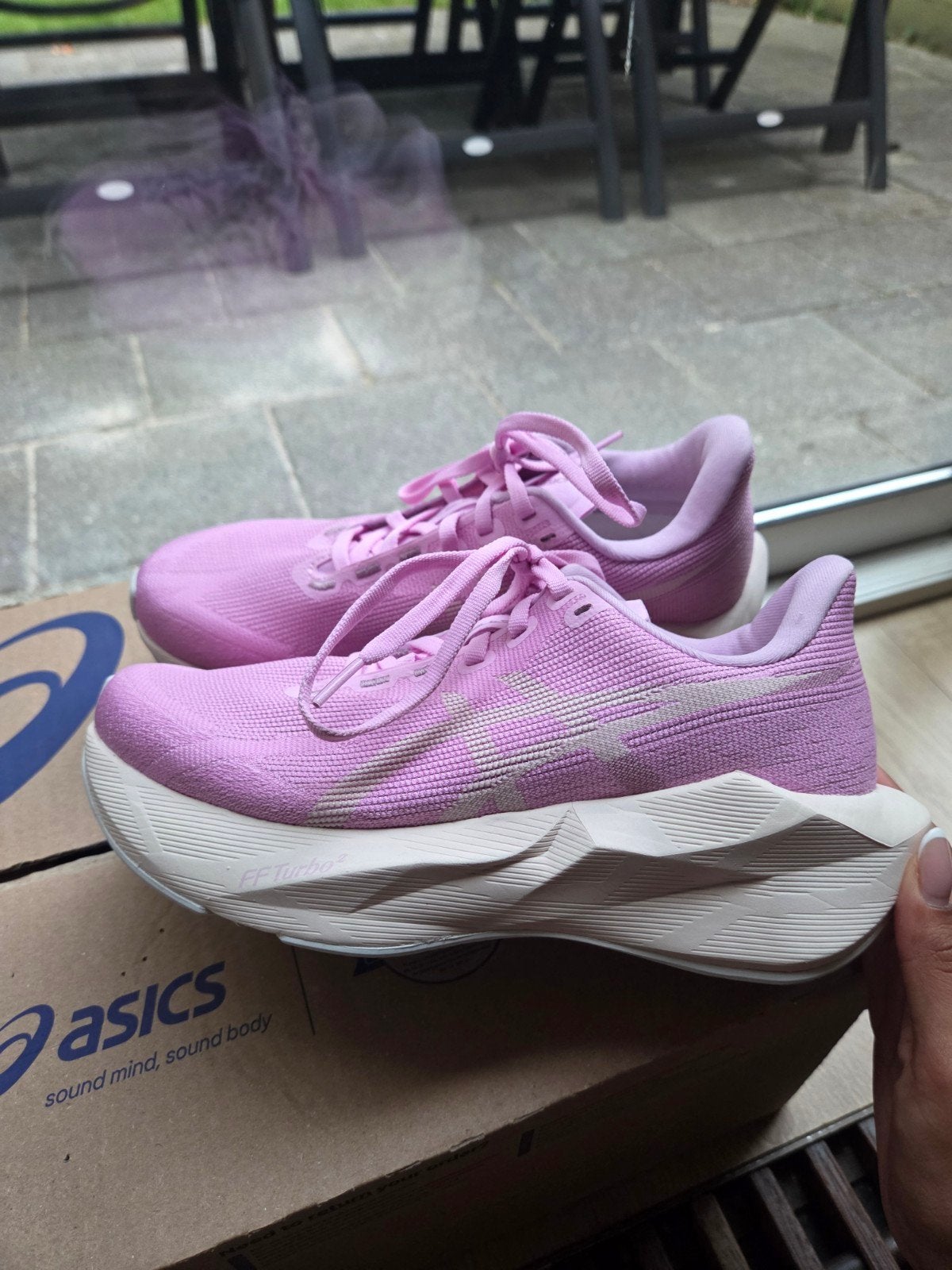 Asics Novablast 6 hardloopschoenen - maat 38, Sportschoenen, Nieuw, Ophalen of Verzenden, Roze