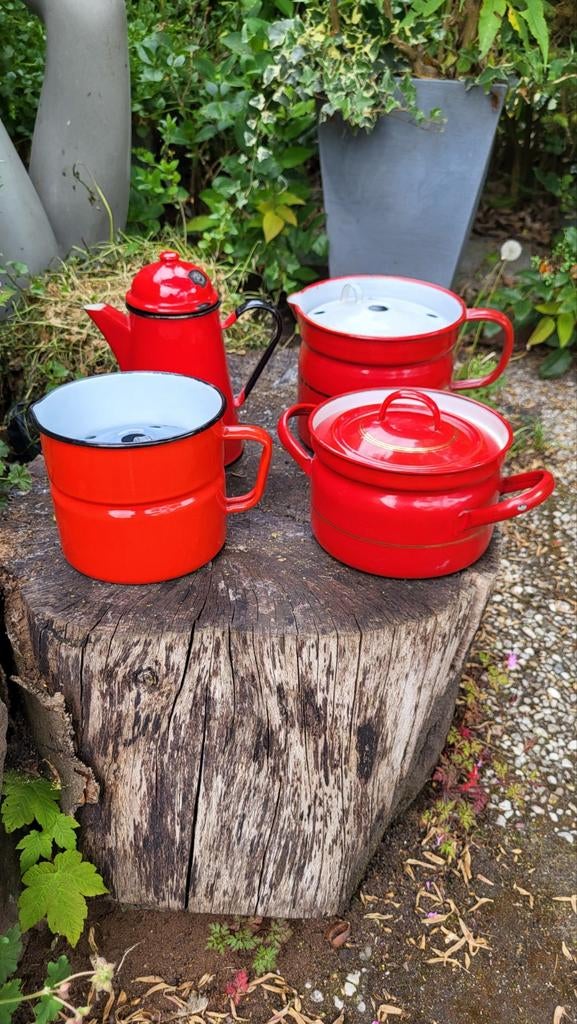 Huizen- Partij Vintage Emaille + Brabantia Bussen, Ophalen