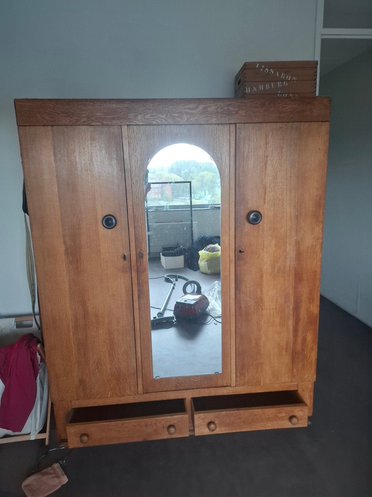 Vintage houten kledingkast met spiegel, Ophalen