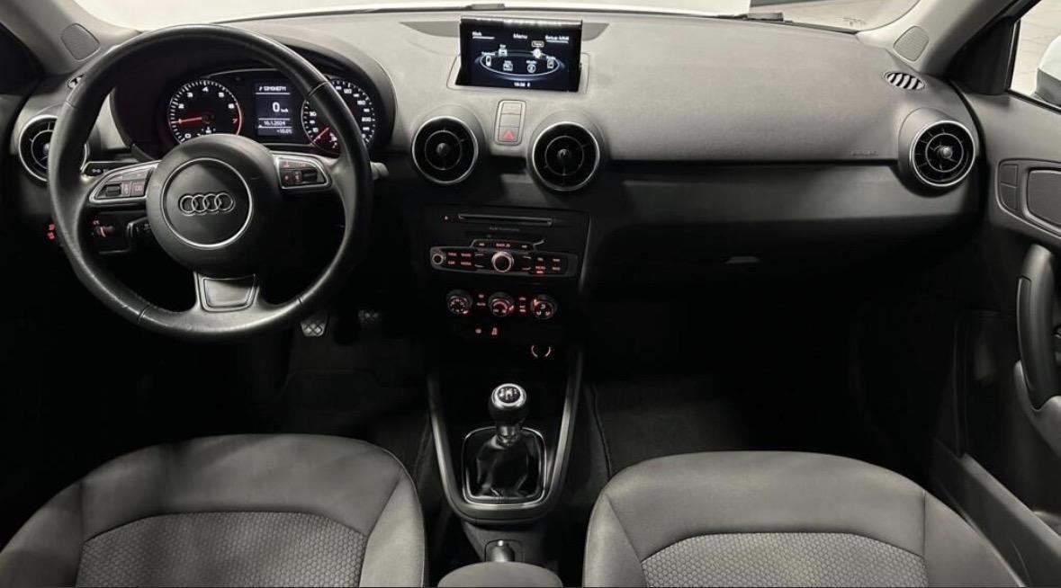 Audi A1 Sportback 1.0 TFSI Sport Pro S Line LED ECC CRUISE L, Auto's, Audi, Voorwielaandrijving, Stof, Euro 6, 95 pk